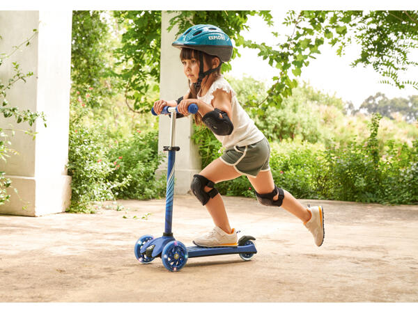 Tri Scooter with LED Wheels