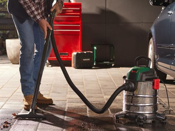 1300W Wet & Dry Vacuum Cleaner