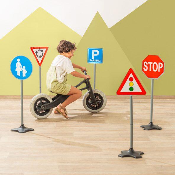 PLAYLAND(R) 				Verkeersborden