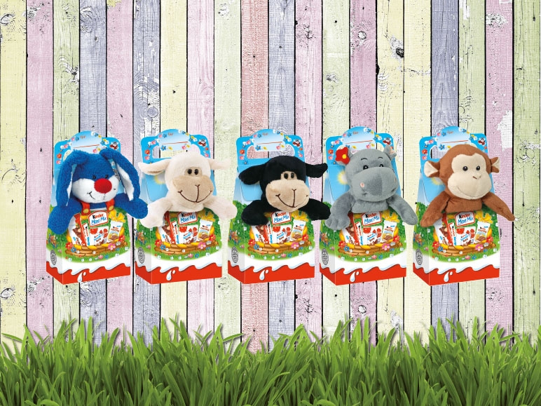 Mélange de Kinder Maxi + peluche