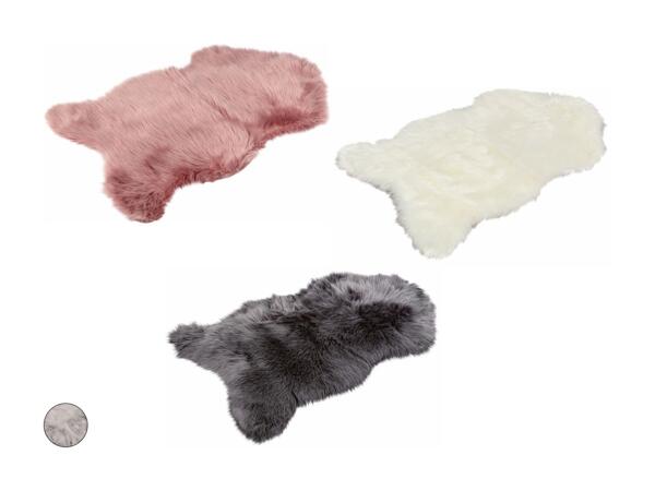 Tapis en fourrure synthétique