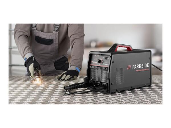 Plasma Cutter with Integrated Compressor