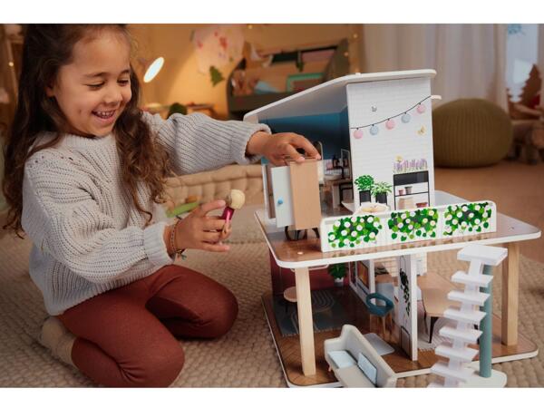 Doll House