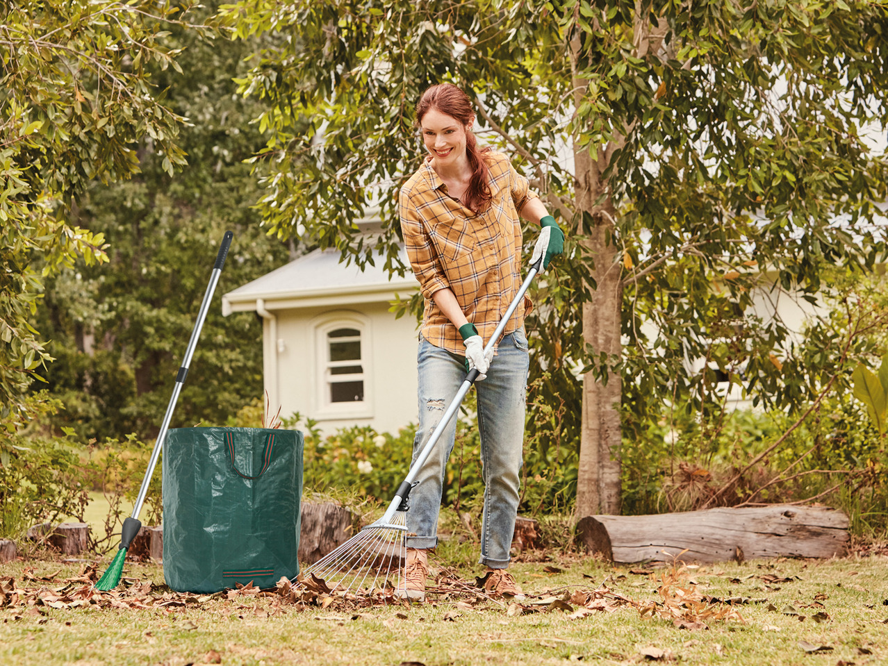 Florabest Outdoor Brush or Fan Rake1