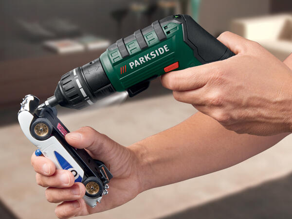 Cordless Screwdriver with Exchangeable Attachments