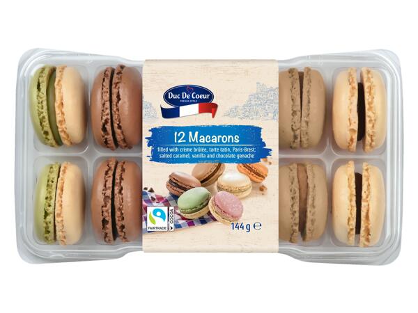 12 Macarons