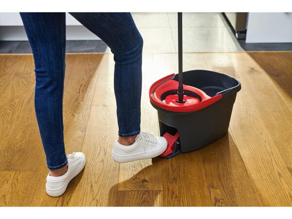 Floor cleaning system easy wring & clean