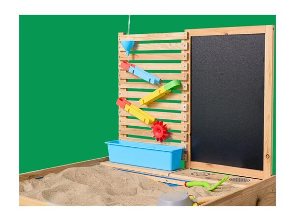 Sandpit With Water Wall - 28 Pieces