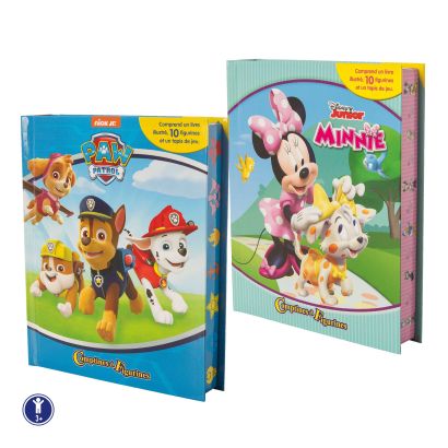 Buch mit Spielfiguren