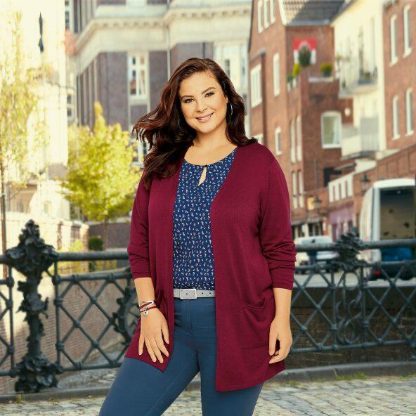 Plus size strikcardigan
