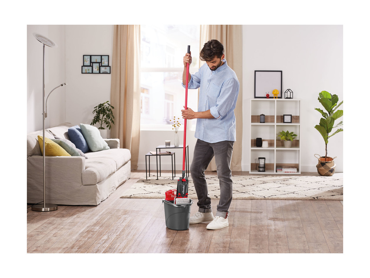 Vileda Ultramax Mop and Bucket Set1