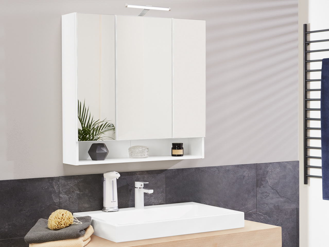 LIVARNO LIVING(R) Spiegelschrank