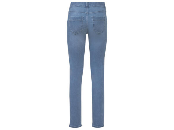 DŽÍNY „SKINNY FIT"