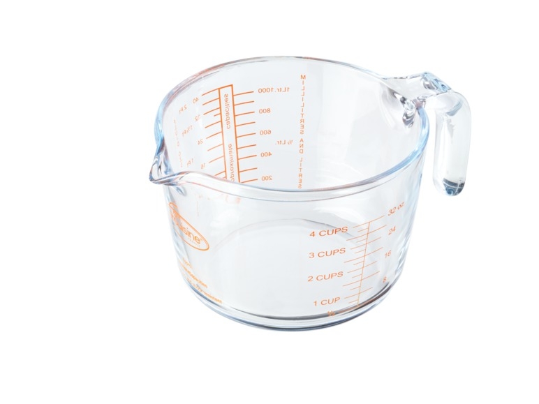 Glazen ovenschotel of maatbeker