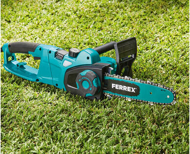 2-in-1 Chainsaw with Telescopic Pole