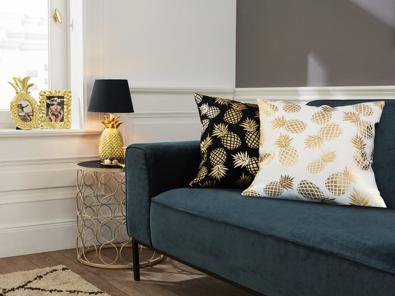 Livarno Lux Pineapple LED Table Lamp1