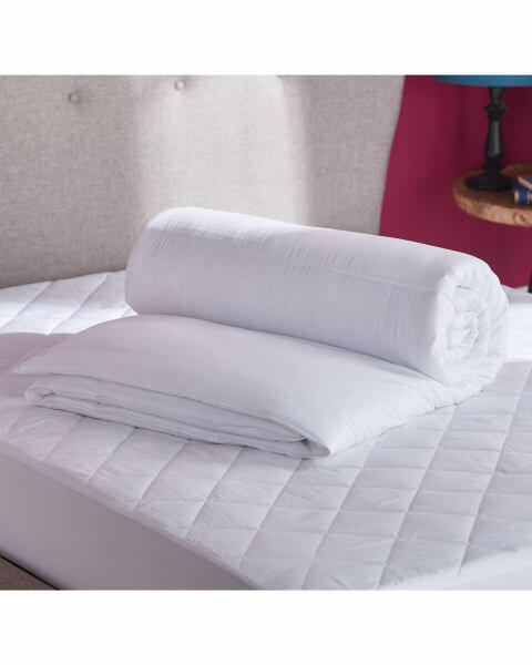 All Year Round Super King Size Duvet