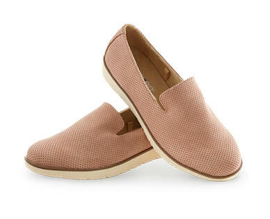 Women's Casual Shoes