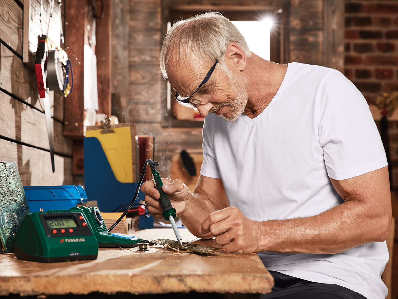 Parkside Digital Soldering Station1
