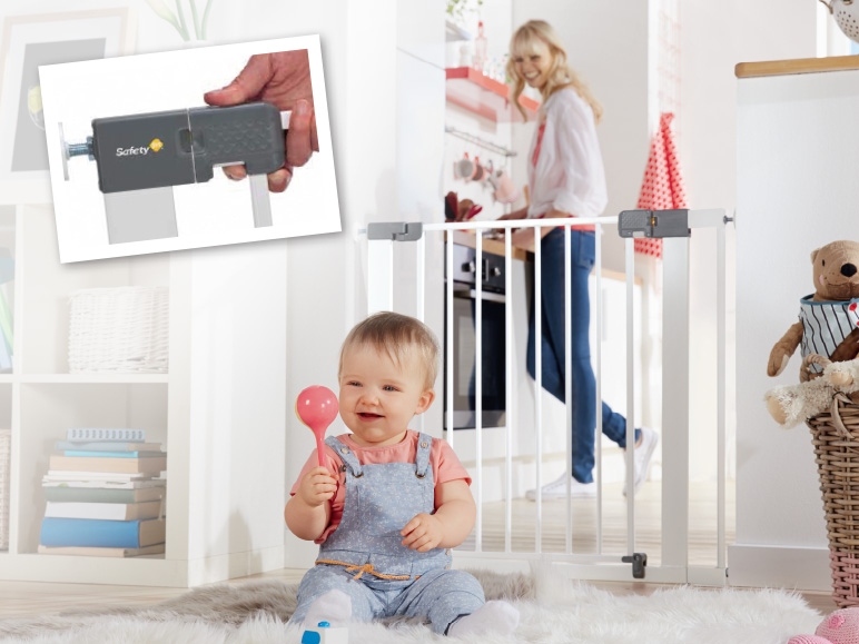 SAFETY 1ST(R) Child Safety Gate