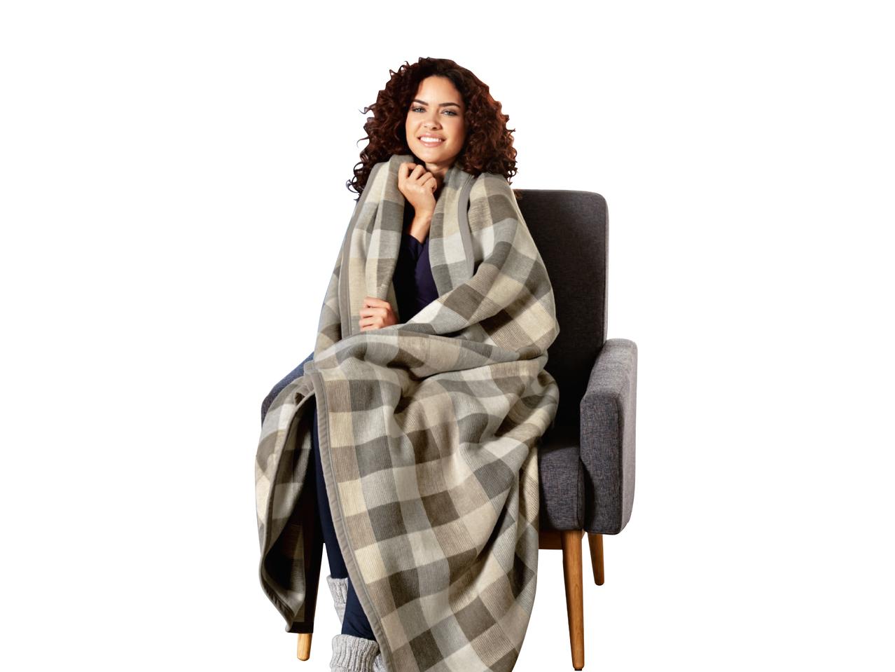 Dralon and Cotton Blend Blanket