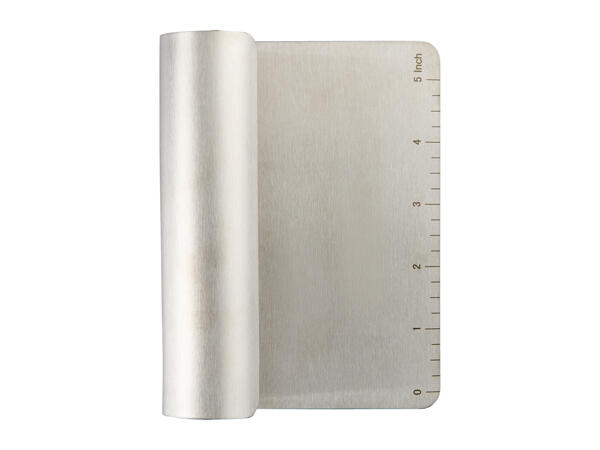 Ernesto Dough Scraper/Wave-shaped Slicer/Julienne Peeler