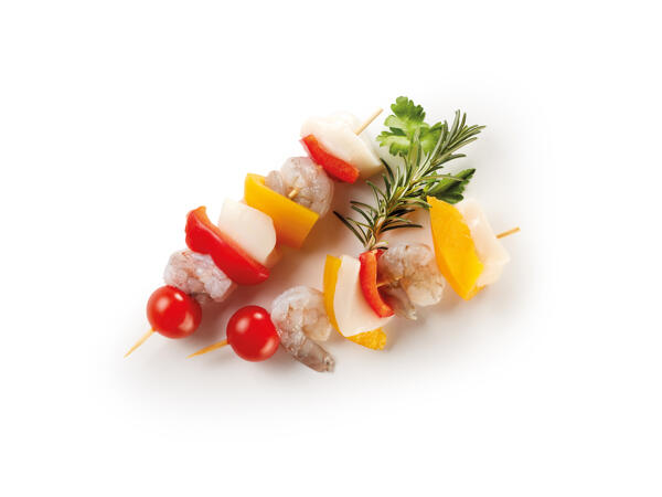 Skewers with Prawns, Calamari, Sweet Peppers and Tomatoes