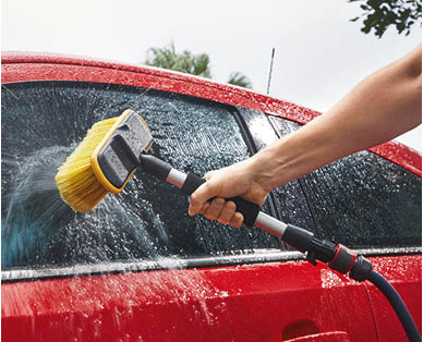 Flow-Thru Car Cleaning Brush