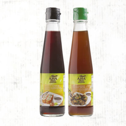 Sojasauce oder Teriyaki-Marinade