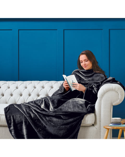 Kirkton House Blanket With Sleeves