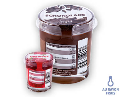 Dessert dans un petit pot en verre