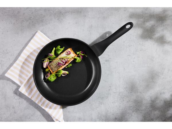 Cast Aluminium Griddle Pan or Frying Pan