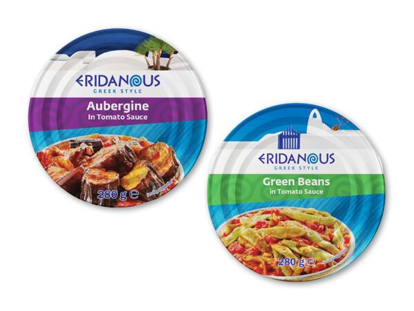 Grønne bønner og aubergine i tomat
