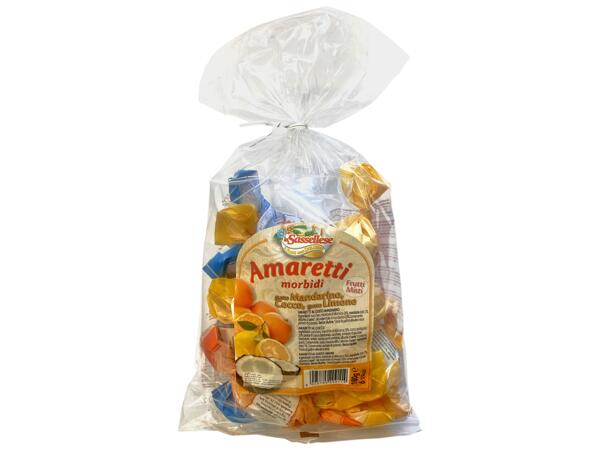 Soft amaretti