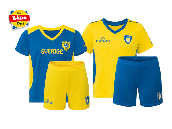 Fotbollströja med shorts