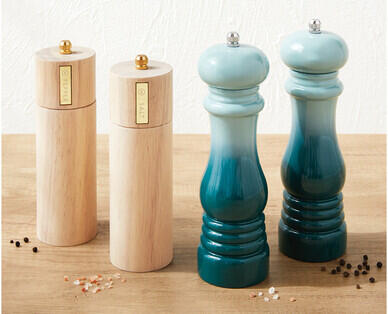 Salt and Pepper Mill Set