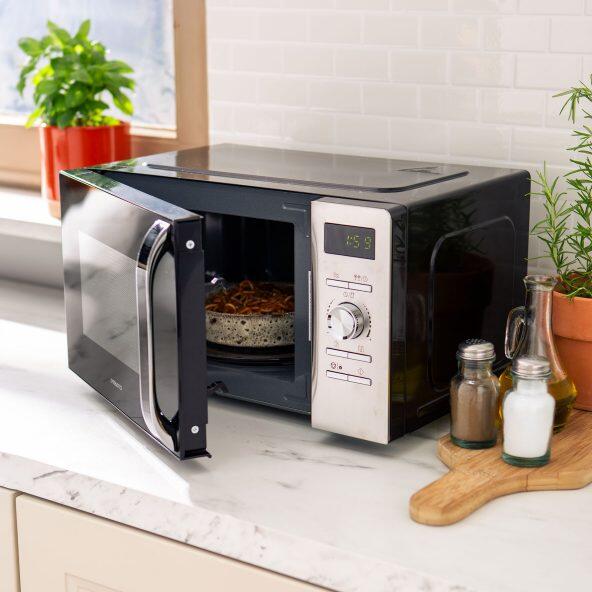 AMBIANO(R) 				Four à micro-ondes combi