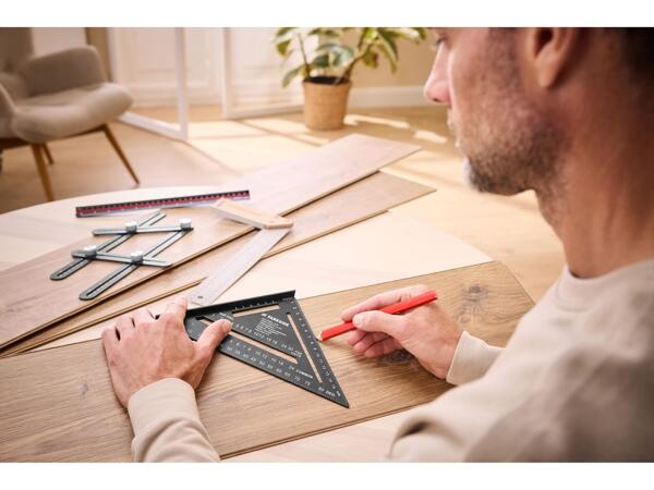 Multi-angle ruler, triangular scale, quick square or try square