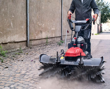 SCHEPPACH Kehrmaschine SC2200PE mit Sammelbehälter und Schneeschild