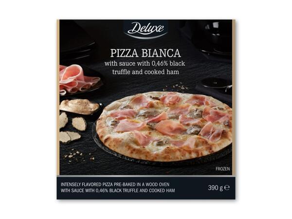DELUXE Pizza med trøffelsauce og skinke