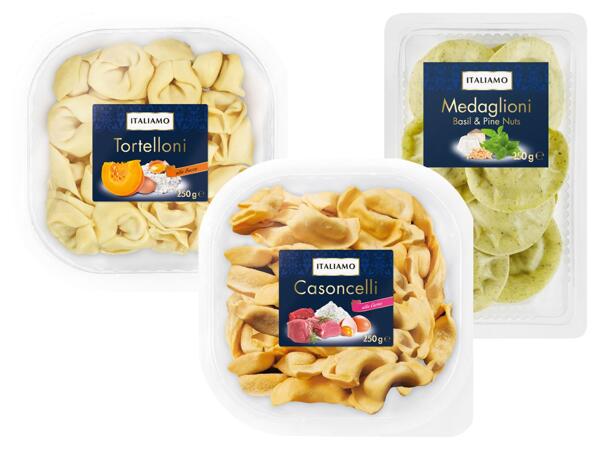 Frische gefüllte Eierteigware