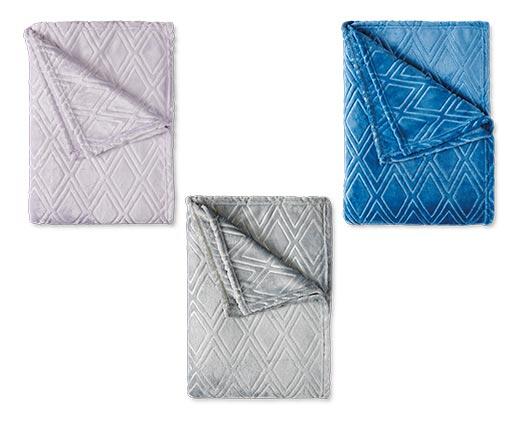 Huntington Home 50" x 70" Royal Plush Throw