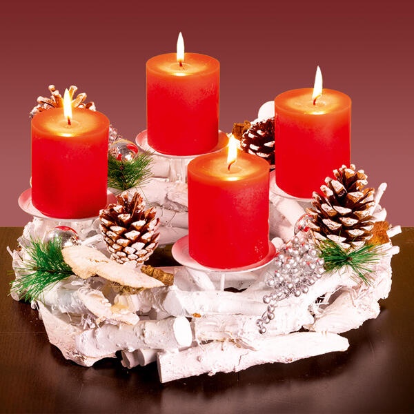 Adventsgesteck auf Wurzel- oder Schwemmholz
