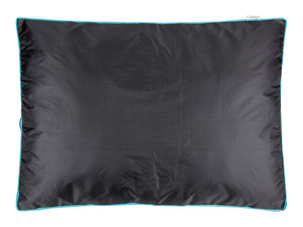 Zoofari Outdoor Dog Bed