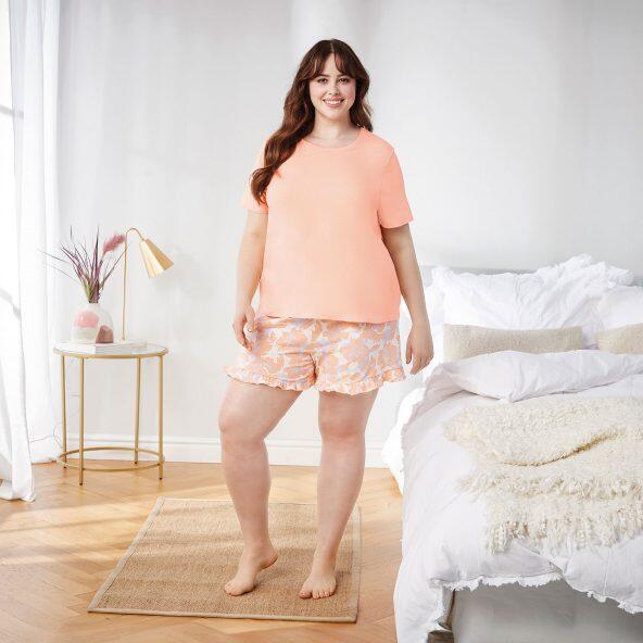 UP2Fashion(R) 				Shortama