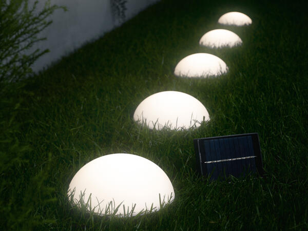 Solar-Bodenlichterkette