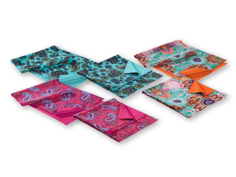 MERADISO(R) Reversible Table Runner/ Tablecloth