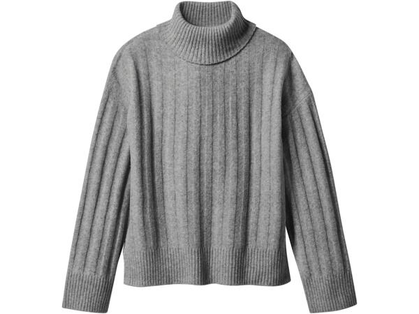 Ladies' Knitted Turtleneck Jumper