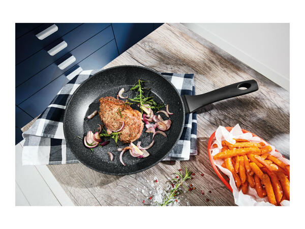 Russell Hobbs 28cm Frying Pan