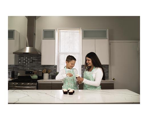 Huntington Home
Adult and Child Apron Set